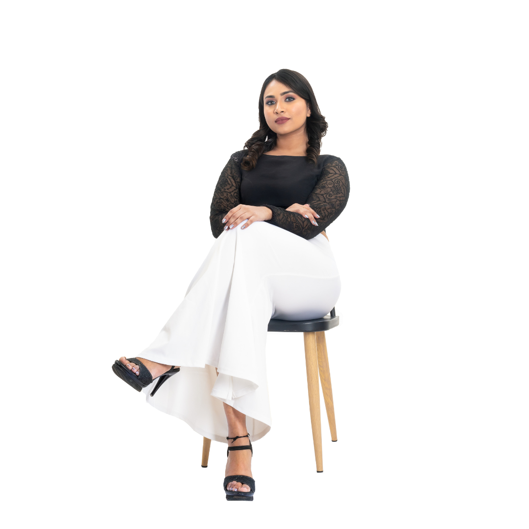 Shinu Wears' Saree Silhouette - White