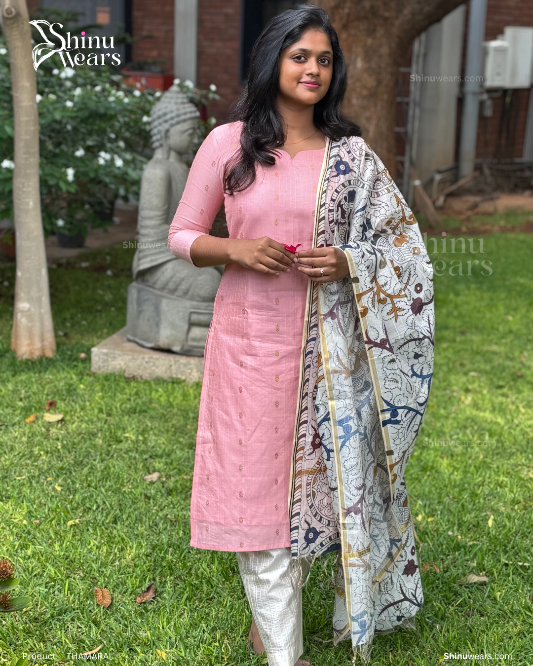 Full outfit view of Thamarai pink raw silk kurta with ivory pants and Kalamkari dupatta. Page maintained by Creations by Nash.