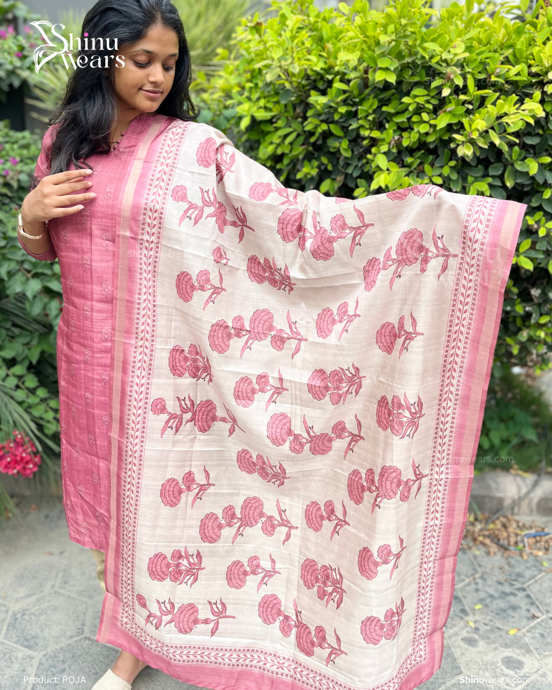 Detailed view of Roja semi tussar dupatta design and border craftsmanship. Page maintained by Creations by Nash.